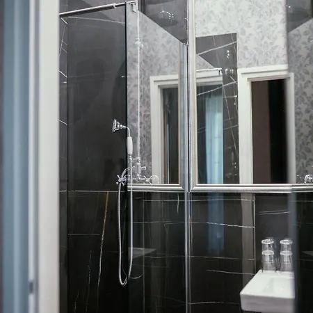 Boutique Annuska 4* באלאטונפורד
