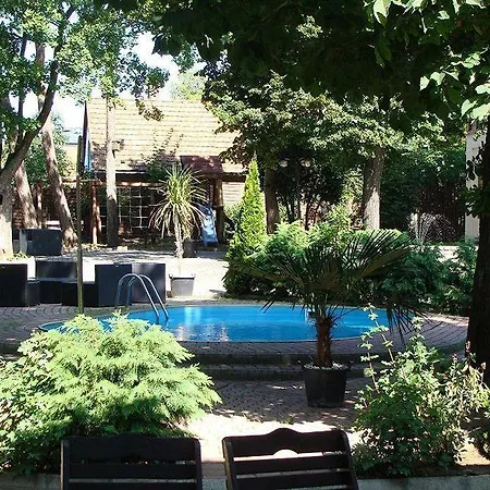 Boutique Annuska באלאטונפורד